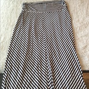 Maxi skirt. Stretching waist Size XL
